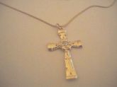 Gargantilha Crucifixo com Strass