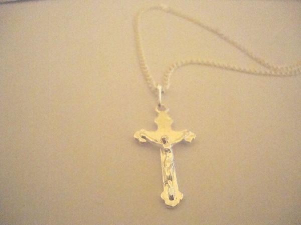 Colar Masculino com Crucifixo